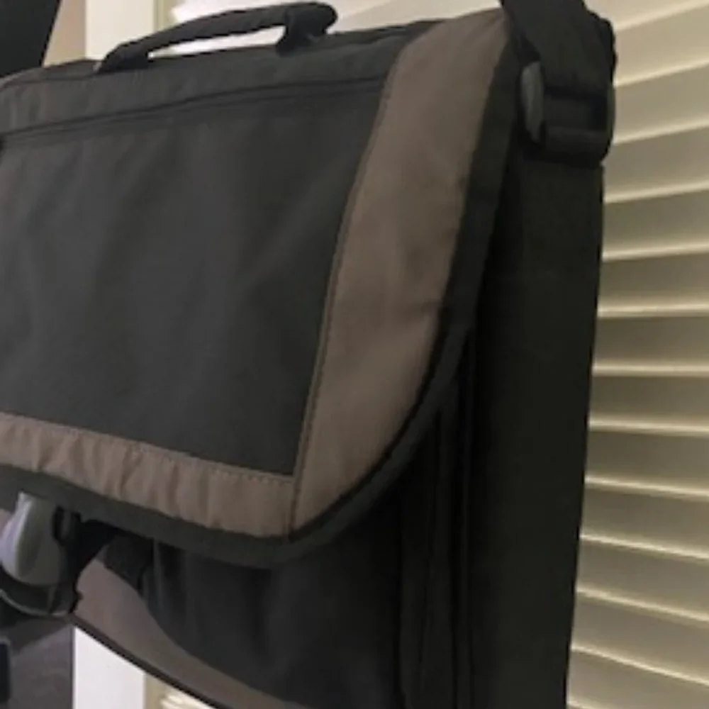 NWOT Targus UNISEX Laptop Briefcase
